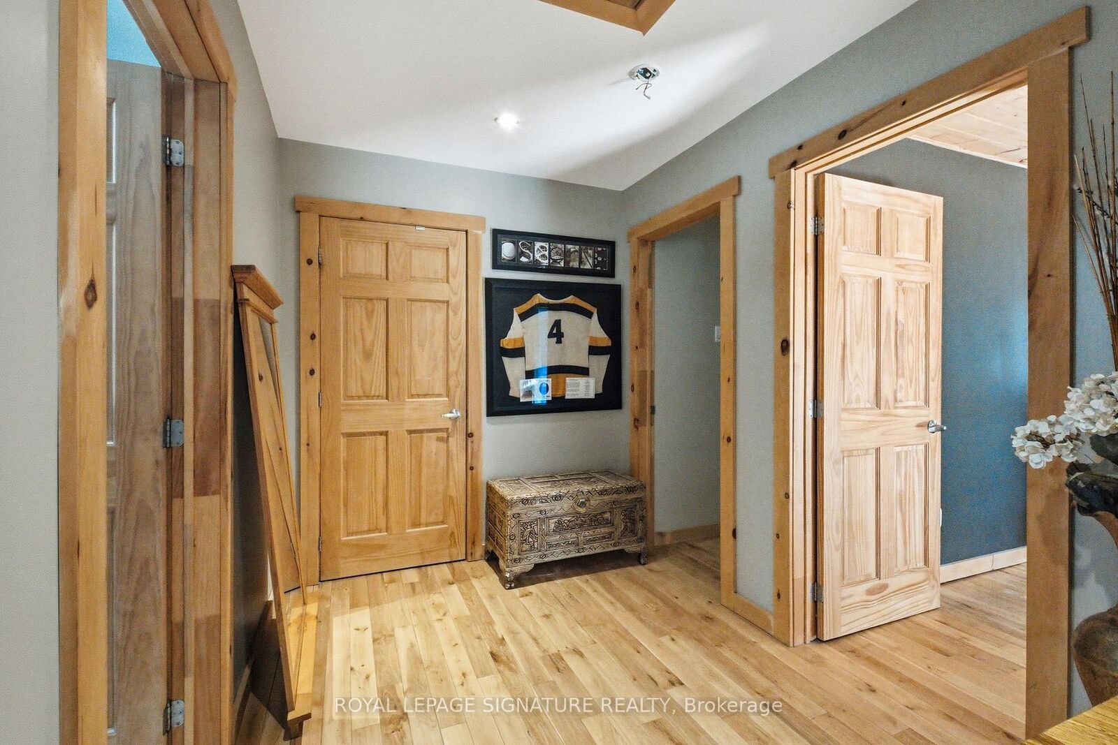 Property Photo: 33 Old Pavillion Road ON L7C 3J8