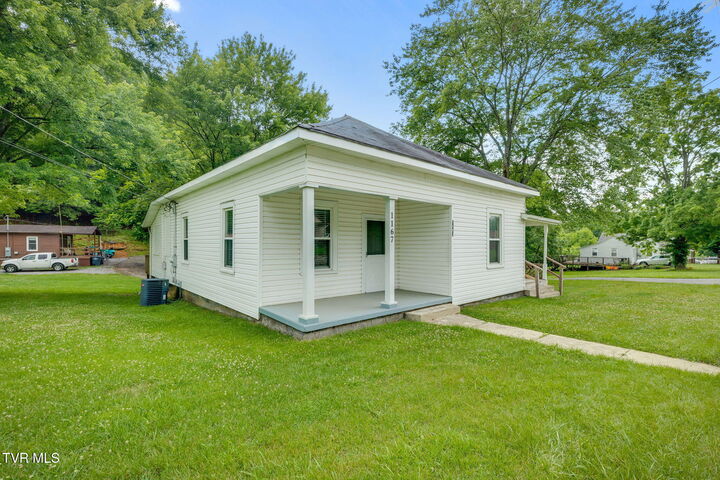 Property Photo: 1167 Bloomingdale Pike TN 37660