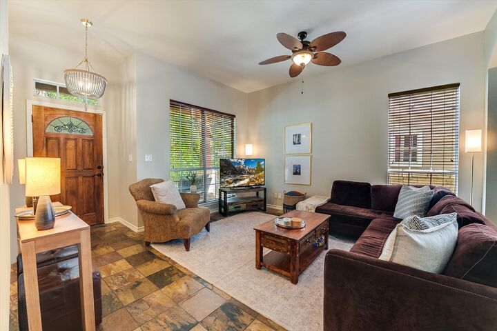 Property Photo: 915 Garner Avenue TX 78704