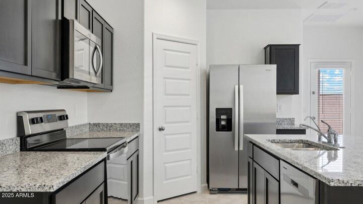 Property Photo:  2714 W Simone Avenue  AZ 85120 