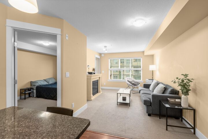 Property Photo: 30525 Cardinal Avenue 302 BC V2T 0A8