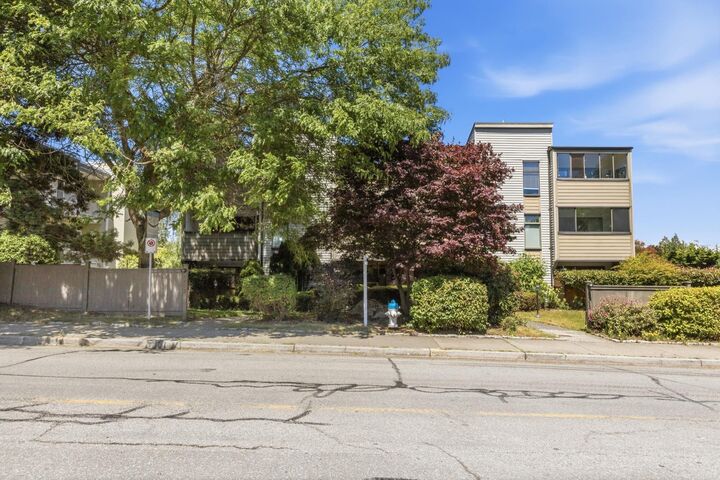 5553 16 Avenue 202 — photo 1