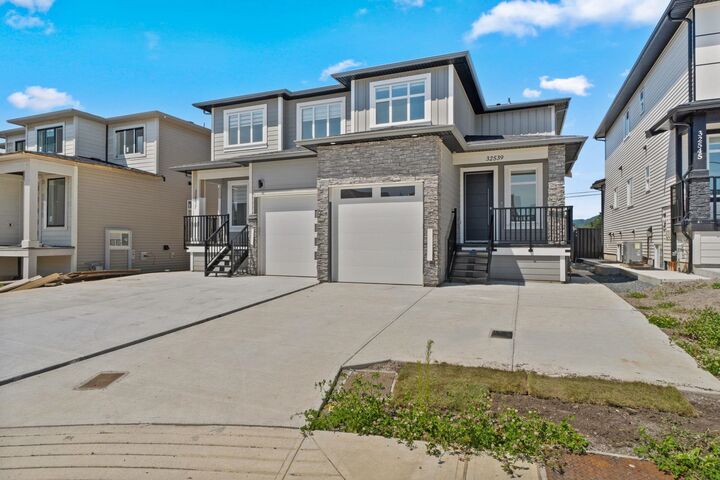 Property Photo: 32539 Higginbottom Court BC V2V 2T7