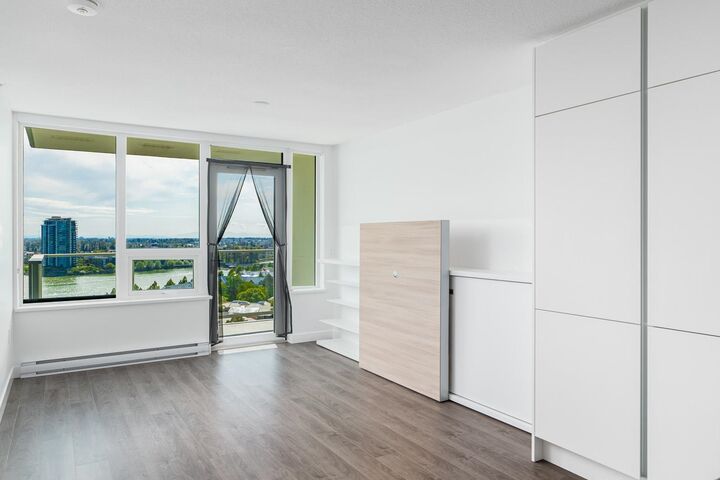 Property Photo:  988 Quayside Drive 1512  BC V3M 0L5 