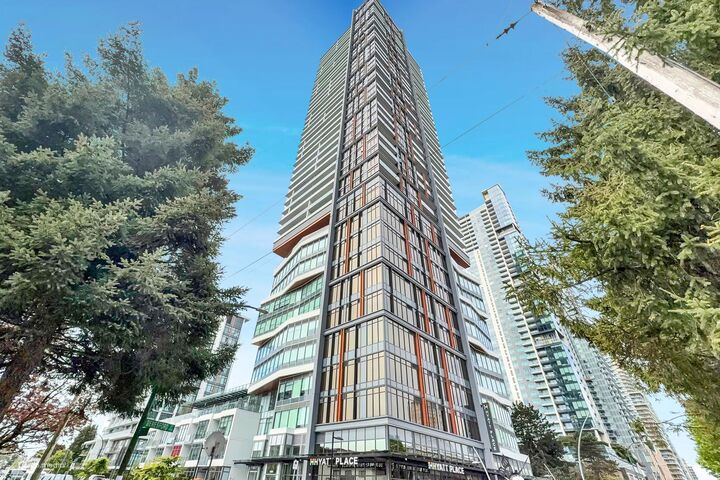 Property Photo: 6511 Sussex Avenue 3405 BC V5H 0K5