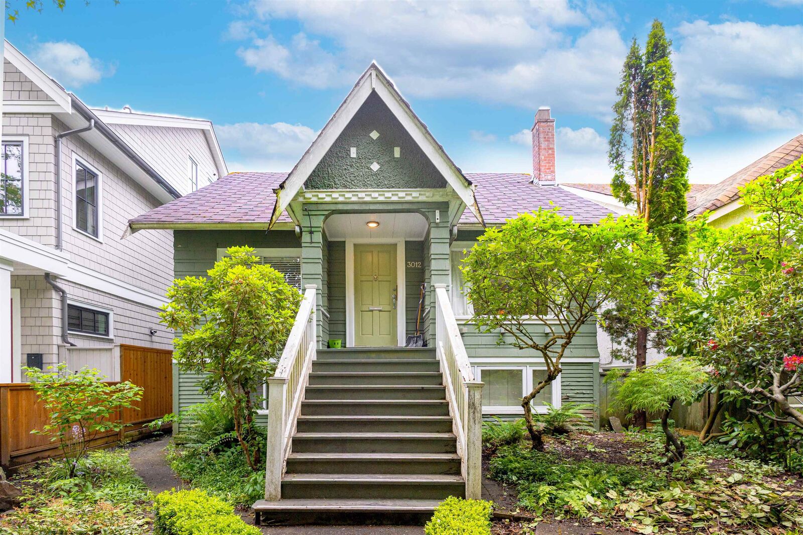 Property Photo: 3012 W 14th Avenue BC V6K 2X8