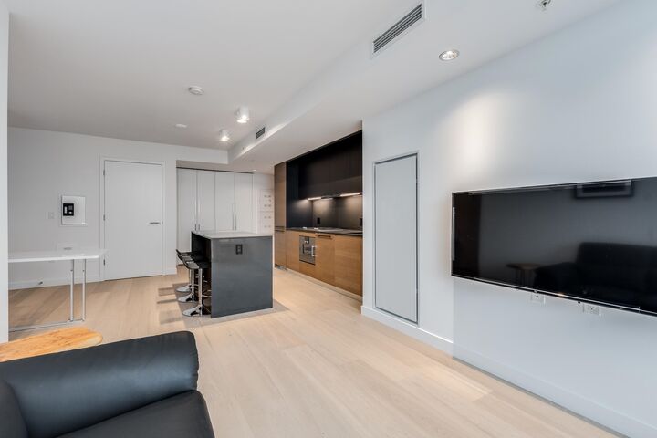 Property Photo:  1289 Hornby Street 2909  BC V6Z 0G7 