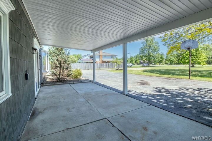 Property Photo:  1940 Stony Point Road  NY 14072 