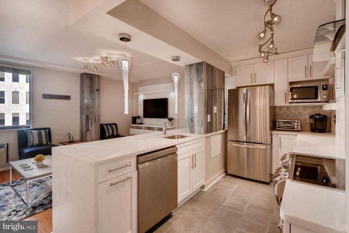 Property Photo: 1325 18th Street NW 410 DC 20036