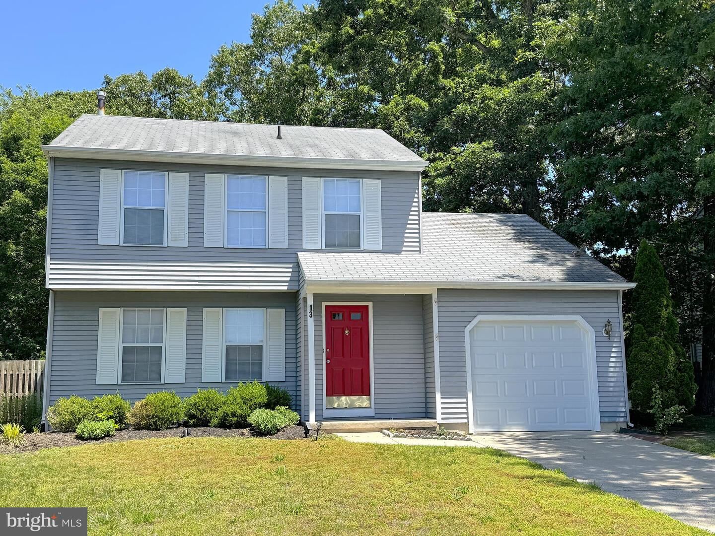 Property Photo:  13 Brearly Drive  NJ 08081 