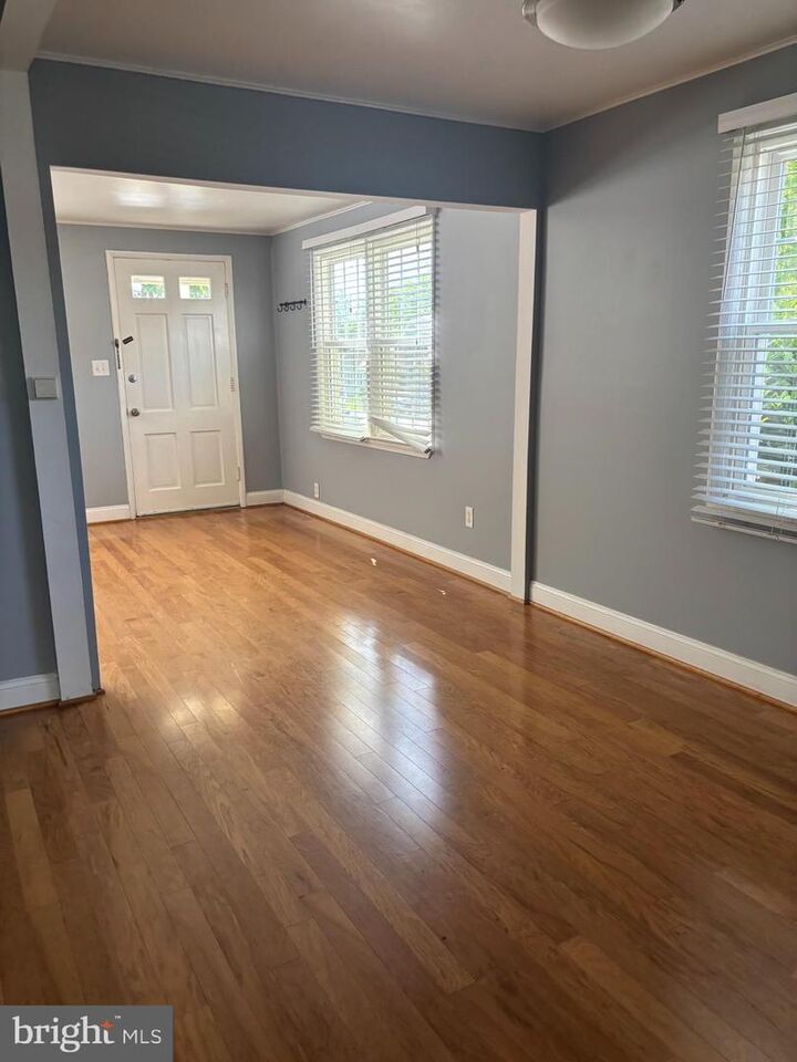 Property Photo:  6844 Westmoreland Road  VA 22042 