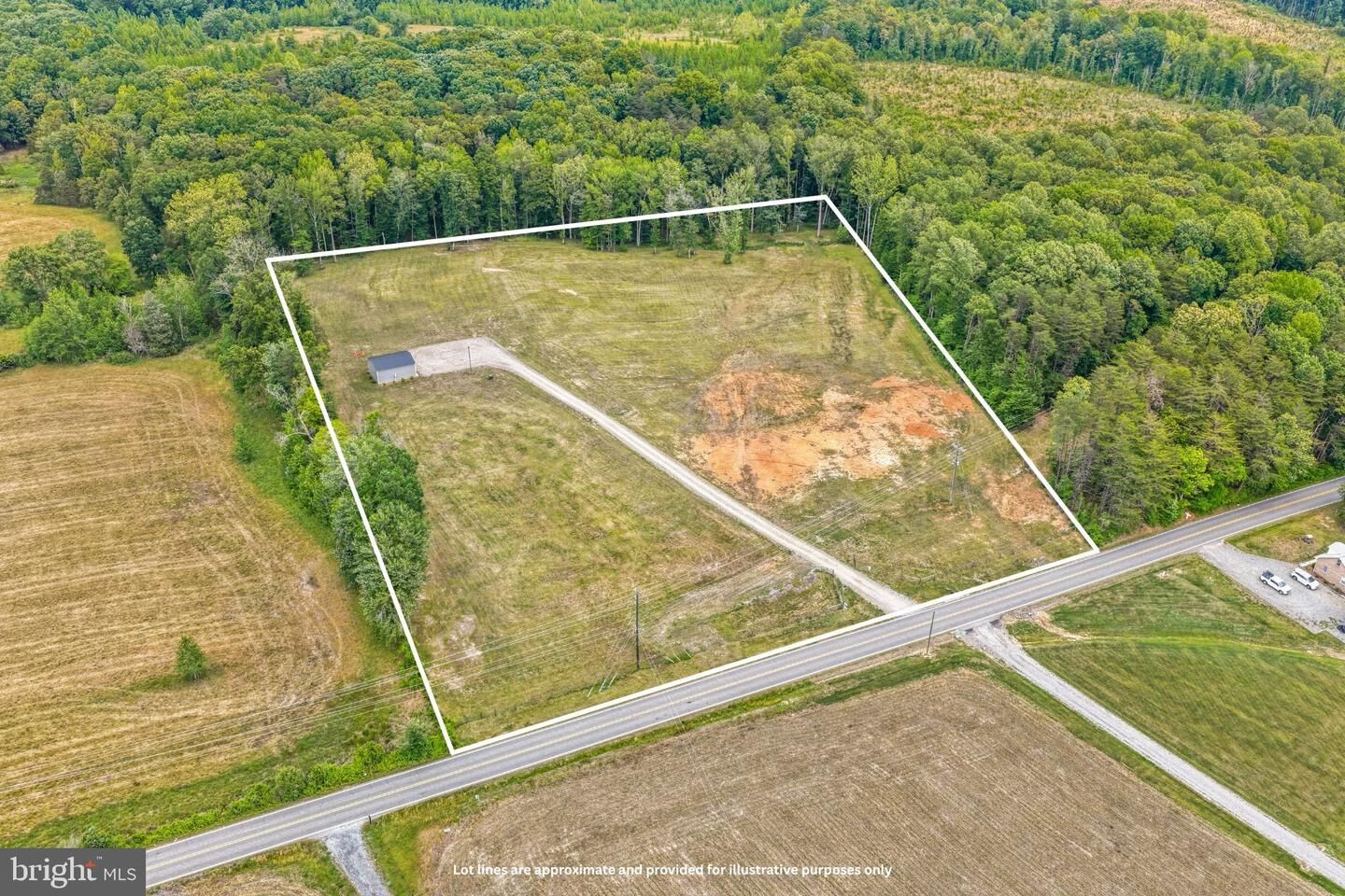 Property Photo:  10041 Post Oak Road  VA 22551 