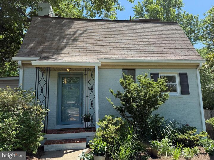 Property Photo:  6100 Washington Boulevard  VA 22205 