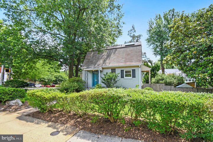 Property Photo: 6100 Washington Boulevard VA 22205