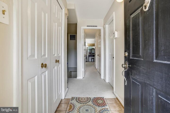 Property Photo:  953 S Scott Street 1  VA 22204 