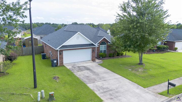Property Photo:  311 Sugarloaf Parkway  GA 31069 