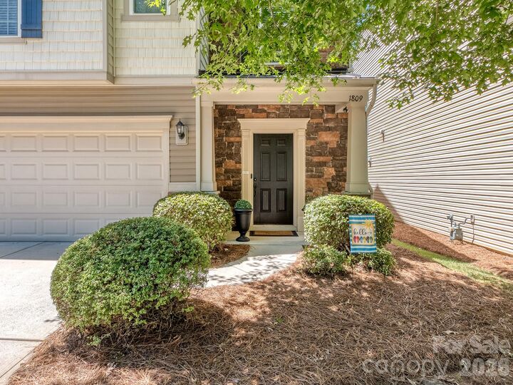 Property Photo:  1809 Sunchaser Lane  NC 28210 
