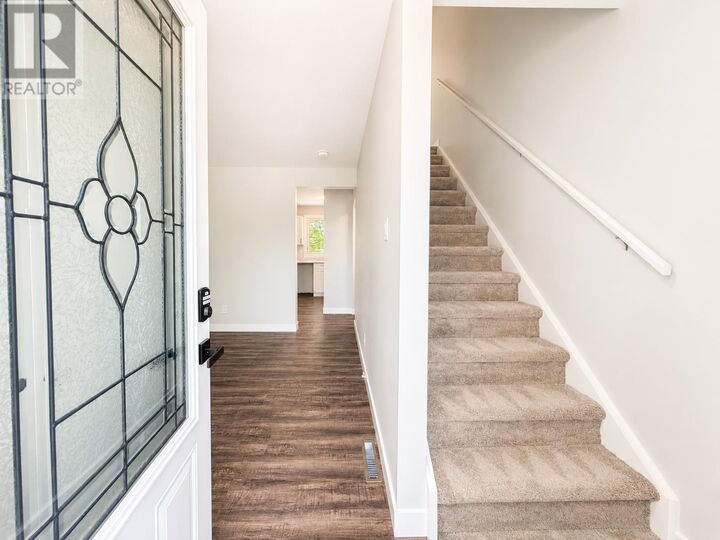 Property Photo:  31 Matthews St  ON P7A 3K7 