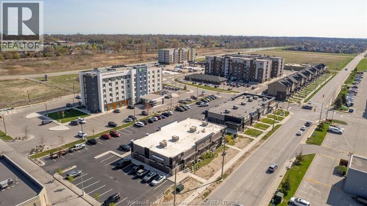 Property Photo:  728 Brownstone 308  ON N9K 0C4 
