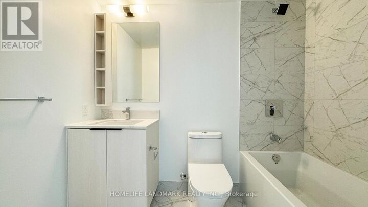 Property Photo:  82 Dalhousie Street 4006  ON M5B 1Y7 
