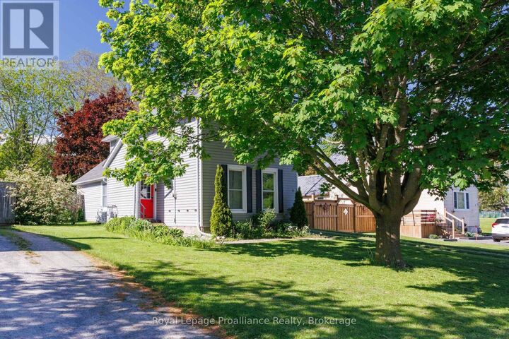 Property Photo:  7 Simmons Street  ON K0K 1S0 