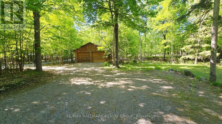 Property Photo:  156 Dewolfe Street  ON K7S 3G7 