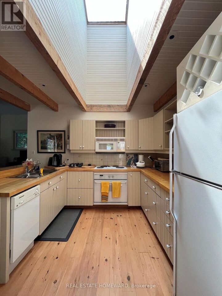 Property Photo:  869 15 Highway  ON K0G 1E0 