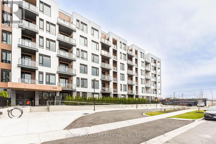 Property Photo:  1440 Clarriage Court 504  ON L9E 1B3 