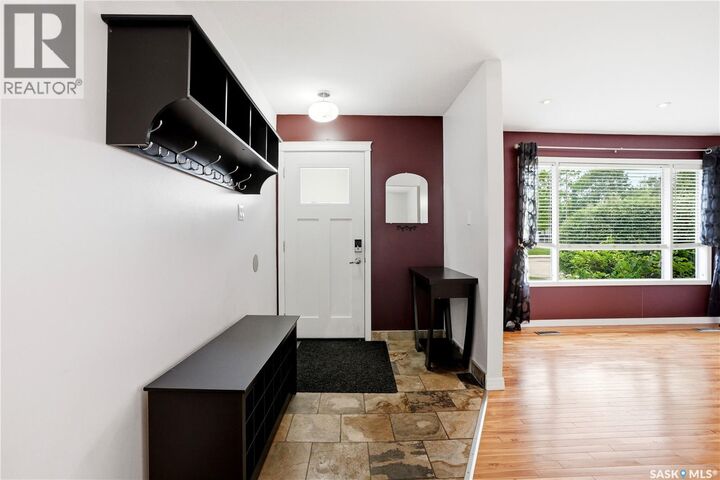 Property Photo:  1710 Drinkle Street  SK S7J 0P7 