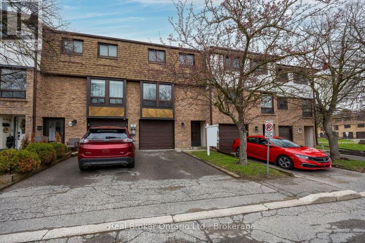 Property Photo:  220 Ormond Drive 30  ON L1G 6T5 