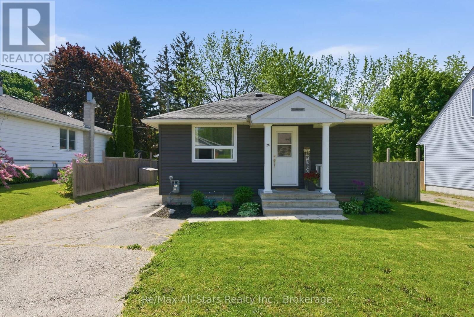 Property Photo:  25 Church Street West  ON K0K 1S0 