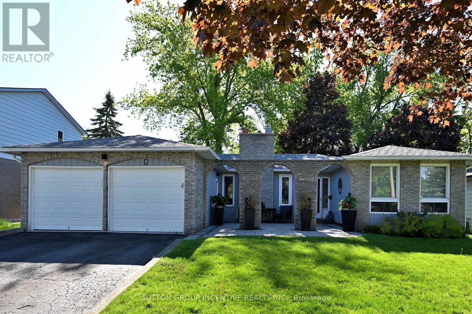 Property Photo:  7 Huron Street  ON L4M 5H2 