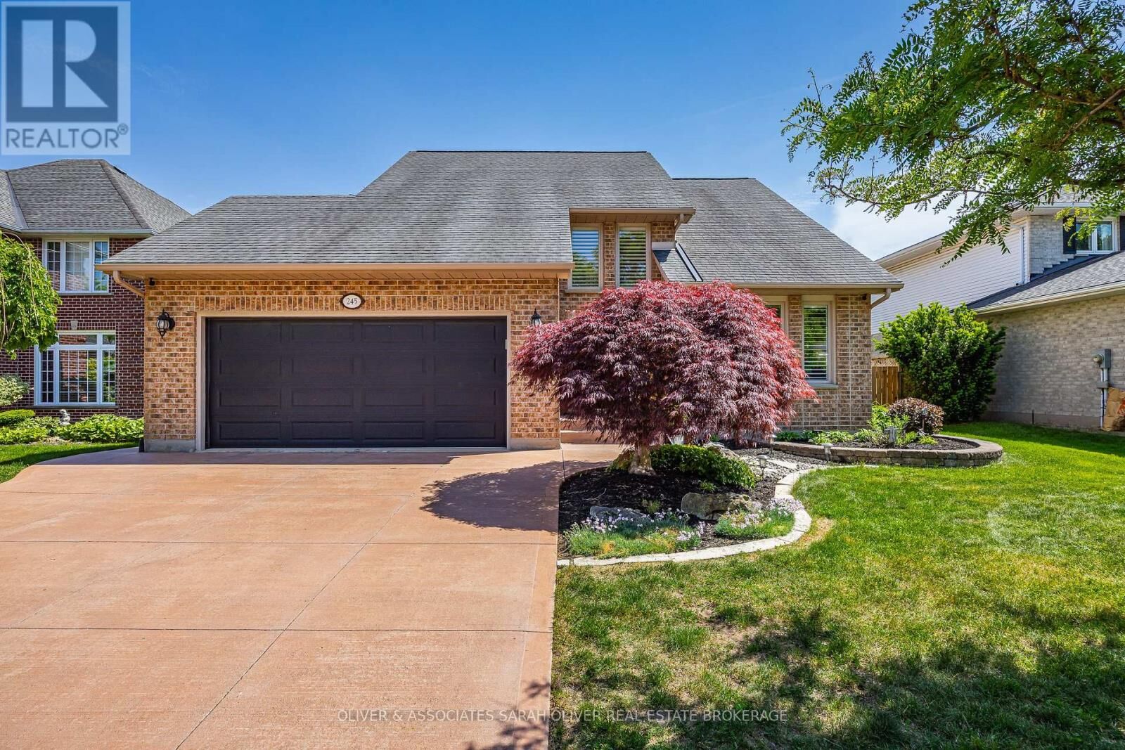 Property Photo:  245 Ensign Crescent  ON N6J 4V2 