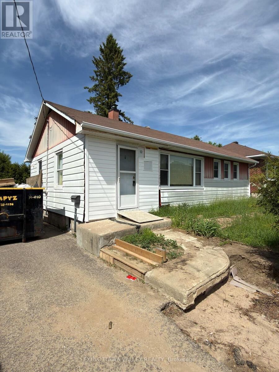 Property Photo:  291 Bell Street  ON K8A 2K1 