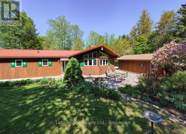 Property Photo:  216 Kickapoo Drive  ON N2Z 2X3 