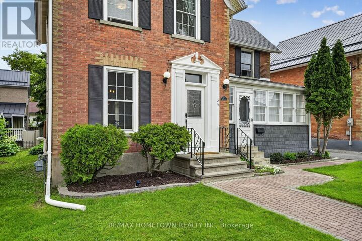 Property Photo:  125 Park Street  ON K6V 2G8 
