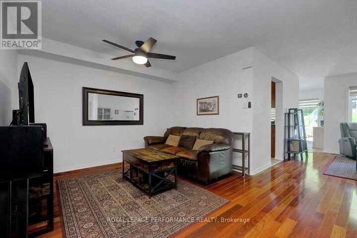 Property Photo: 167 Duntroon Circle ON K1T 4C8