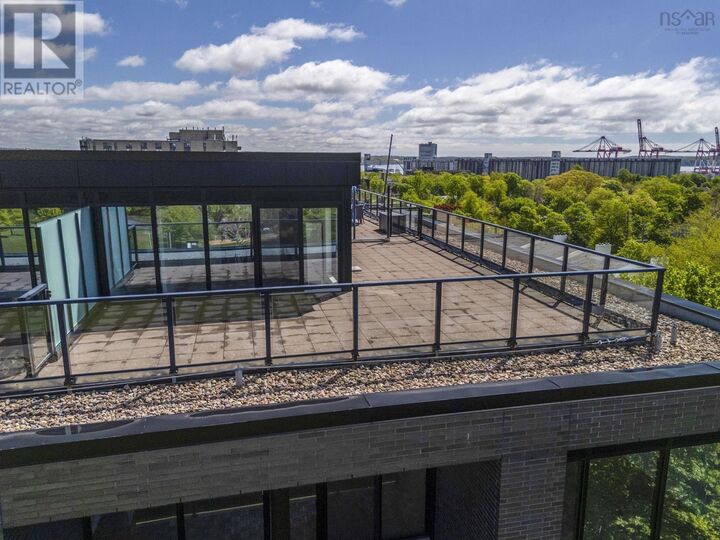 1048 Wellington Street 815 — photo 1