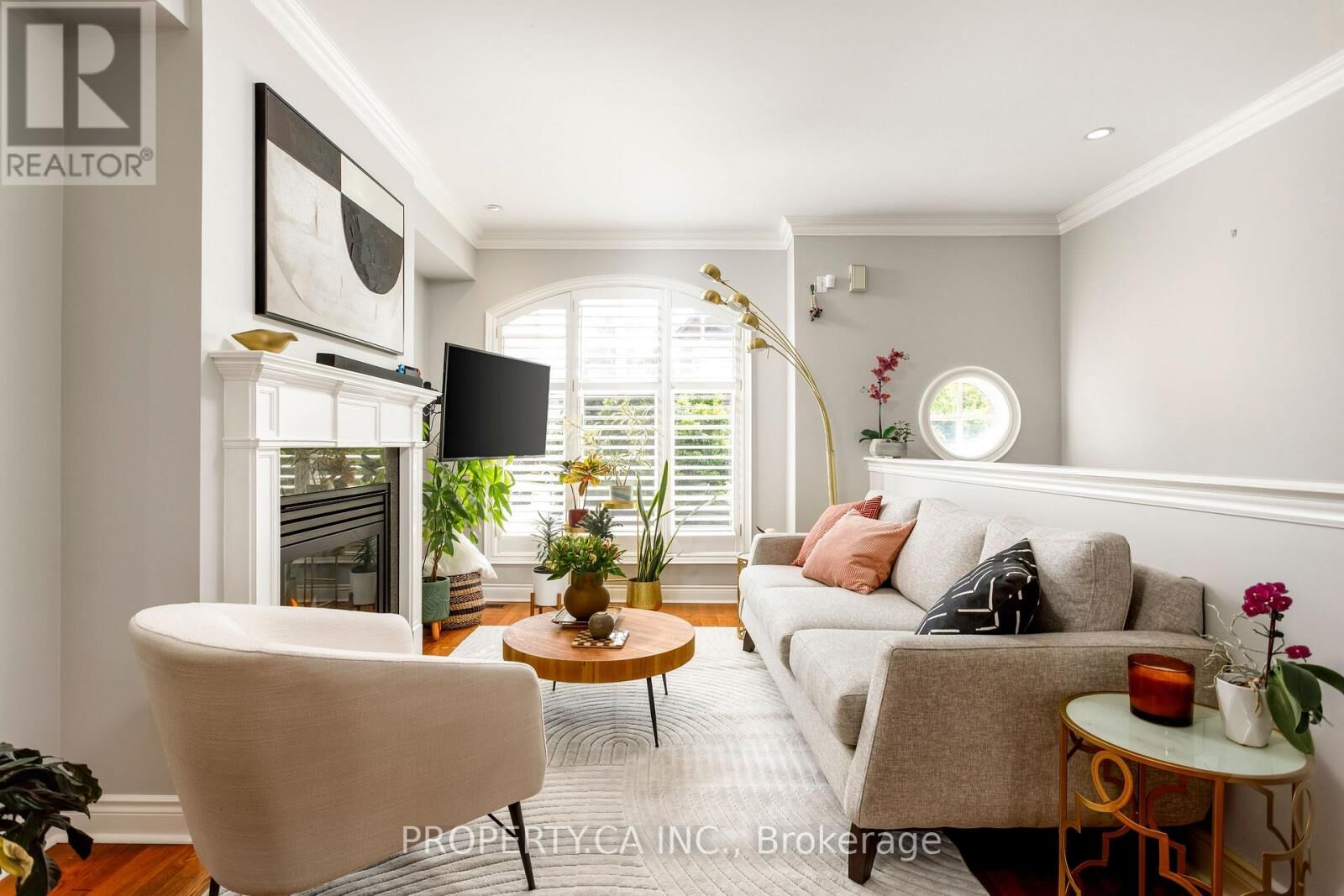 Property Photo:  9 Leaves Terrace  ON M8Y 4H4 