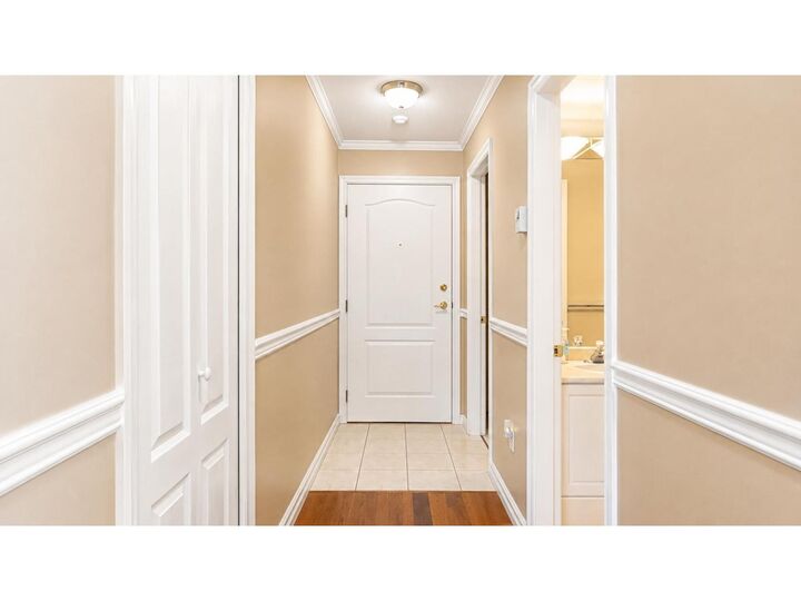 Property Photo:  33150 4th Avenue 314  BC V2V 7A3 
