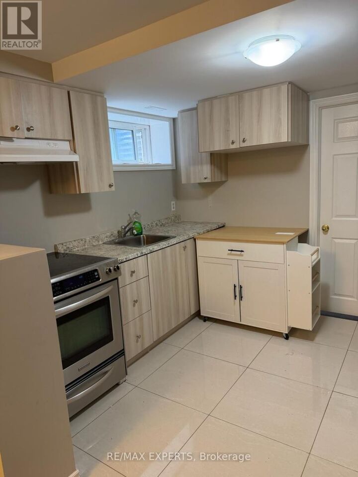 Property Photo:  182 Timber Lane  ON L4L 3J9 