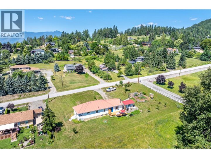 Property Photo:  216 27th Avenue  BC V0B 1G0 
