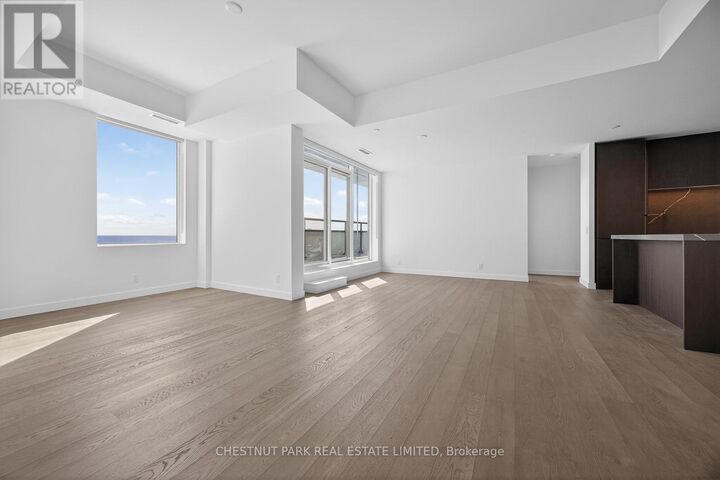 Property Photo:  1050 Eastern Avenue 1502  ON M4L 0B7 