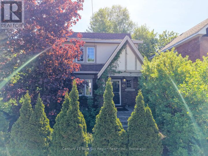 Property Photo:  430 Kehoe Street  ON P1B 5V6 