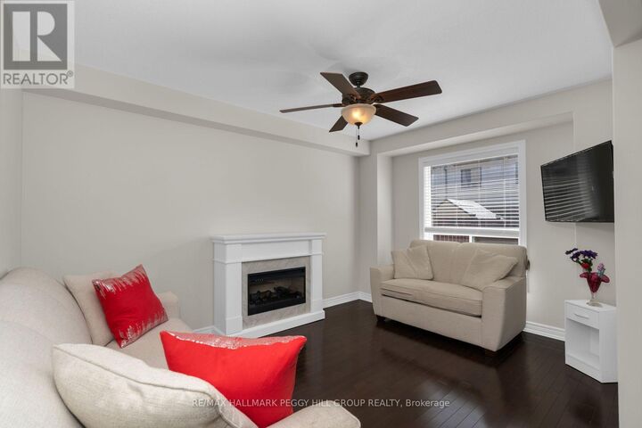 Property Photo:  985 Cook Drive  ON L4R 0E4 