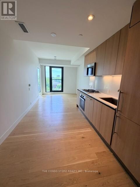 Property Photo:  1414 Bayview Avenue 504  ON M4G 3A7 