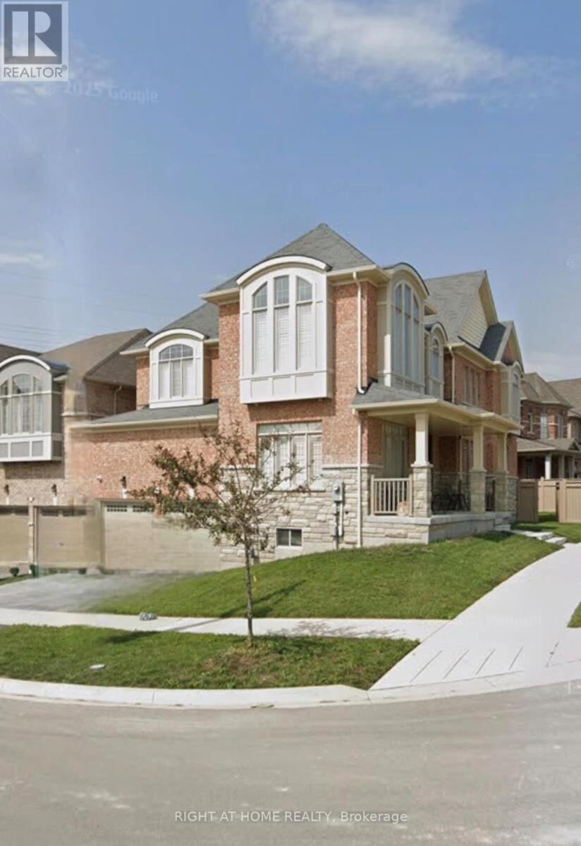 Property Photo:  9 Stott Avenue  ON L1T 0M5 