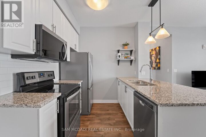 Property Photo:  2490 Old Bronte Road 622  ON L6M 0Y5 