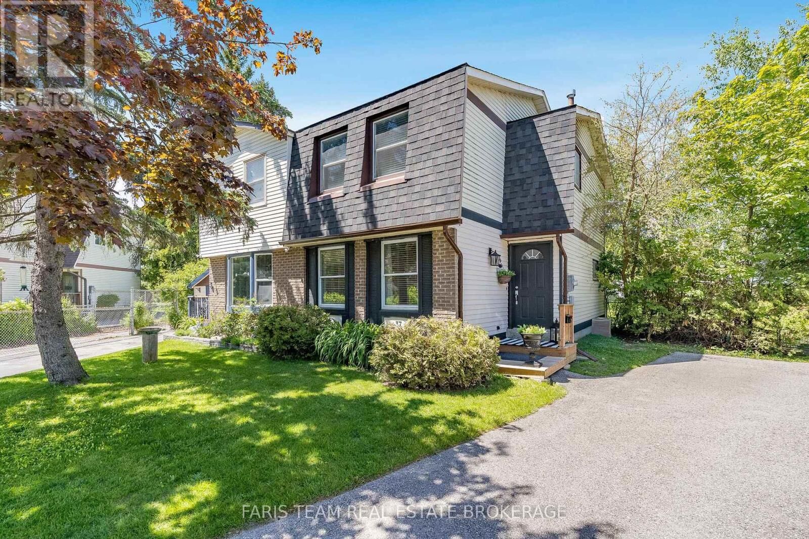 Property Photo:  37 Wilde Place  ON L4N 4W6 