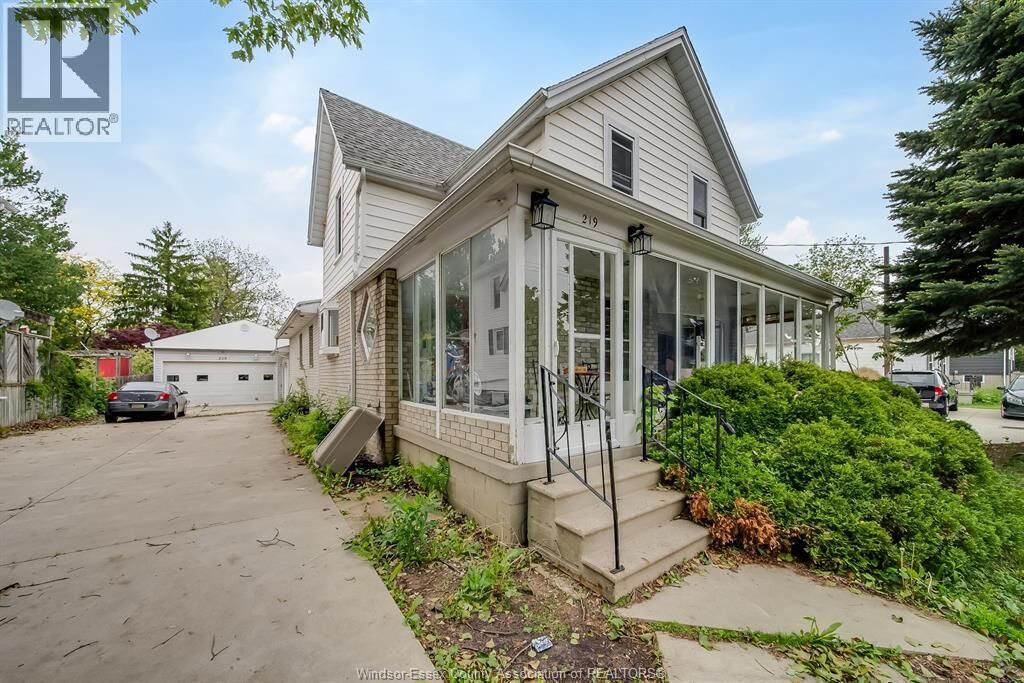 Property Photo:  219 Inshes  ON N7M 2Z5 